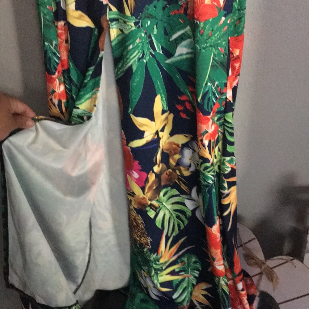 Long Dress - Picture 3 of 4